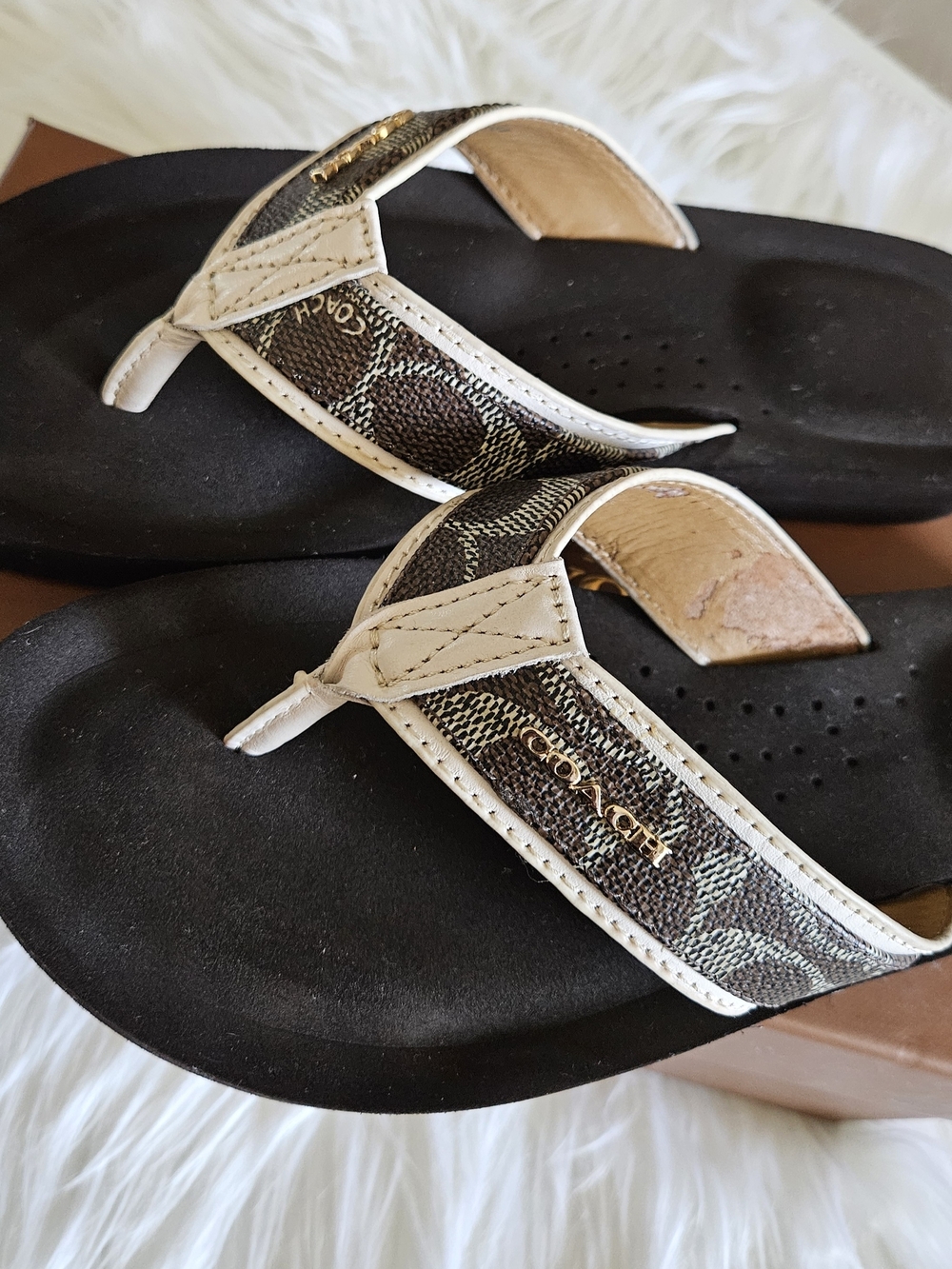 Coach Black Flip Sandals with Signature Jacquard Straps-Sz 8 EUC - Picture 4 of 11